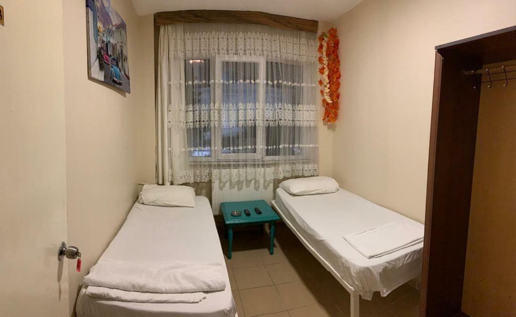 Hostel Hayat Pansiyon Istanbul Exterior foto